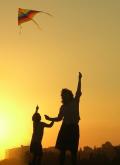 woman-child-kite